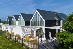 Holiday home with whirlpool bathtub, Wrzosowo